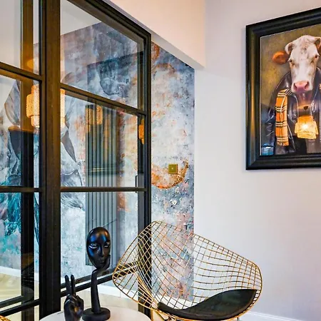 2 Bedroom Cozy In アパート *